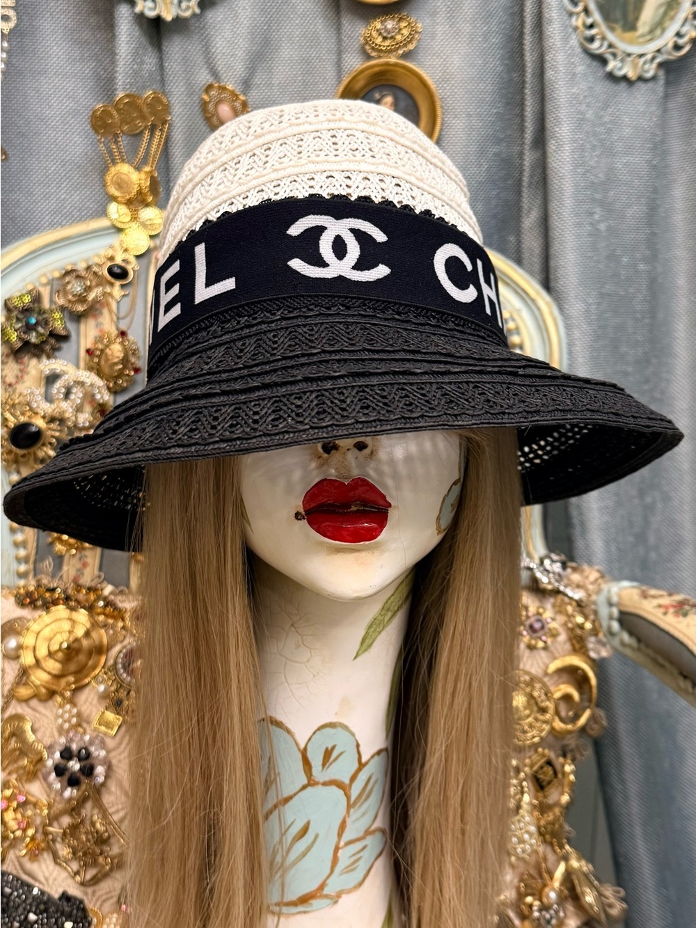 Parisienne Crochet Black‑Cream Raffia Fedora Hat With Designer Band